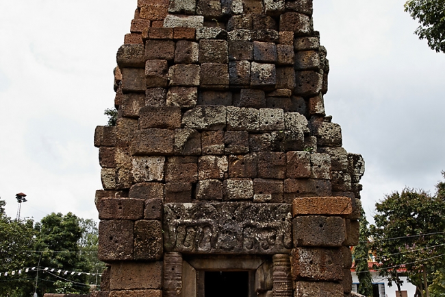 Prasat Sa Kamphaeng Noi-024